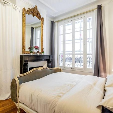 Abbesses - Superbe Appartement Avec Cheminees パリ エクステリア 写真
